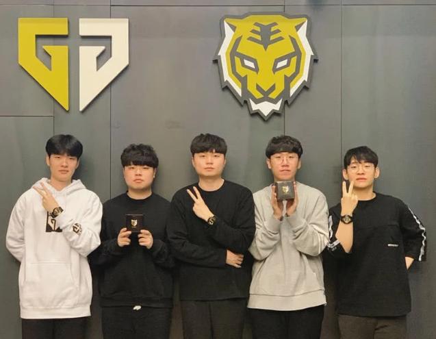 线下的见面 线下的见面