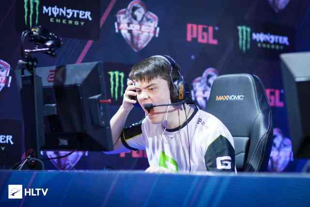 分折射出他 分折射出他