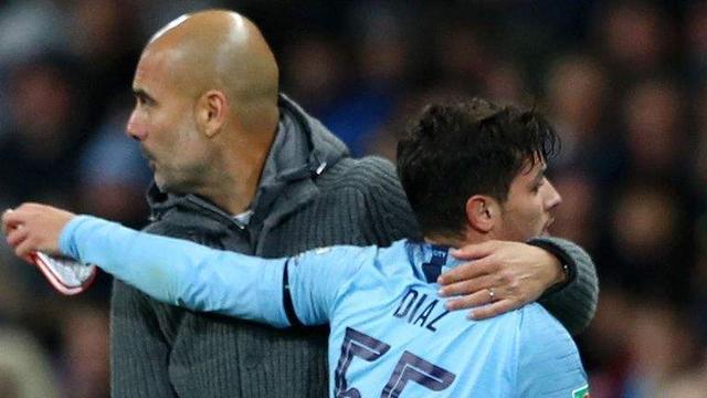 坛中依然是 坛中依然是