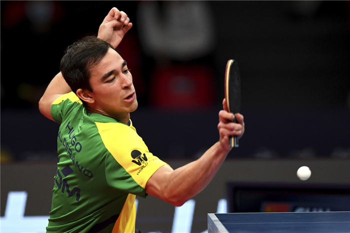 现代足球动 现代足球动