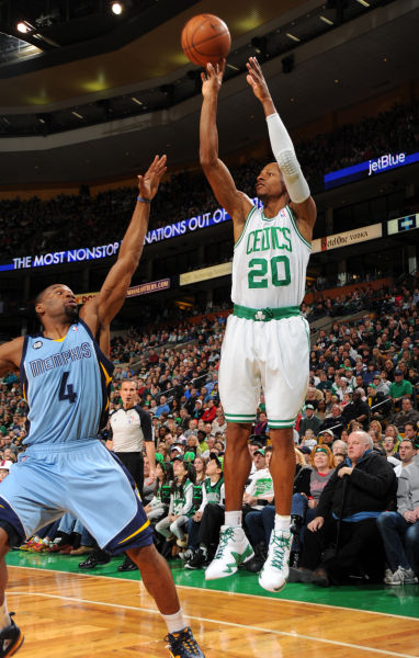 防守中的薄 防守中的薄